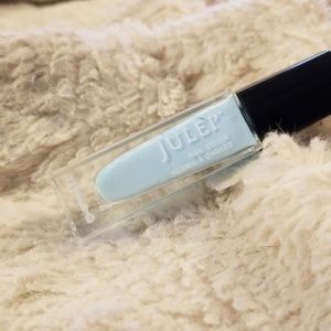 5/25$ Julep "liesl" nailpolish. Never used